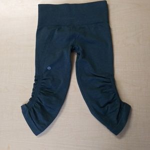 Lululemon in the Flow Crop II Fuel Green 4